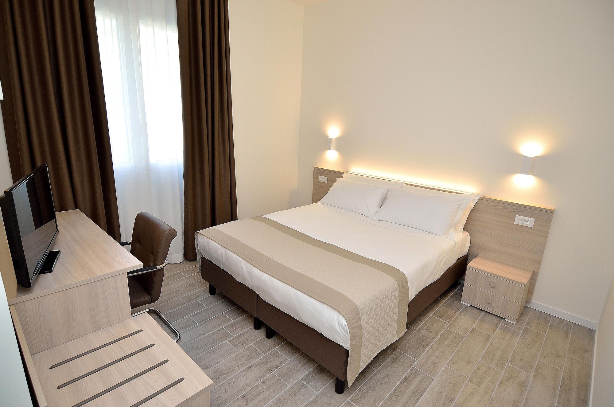Hotel Nuova 3*