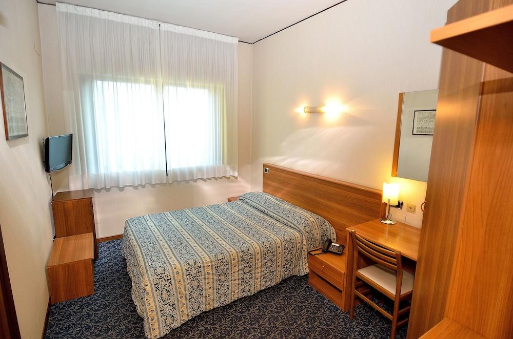 Hotel Nuova 3*