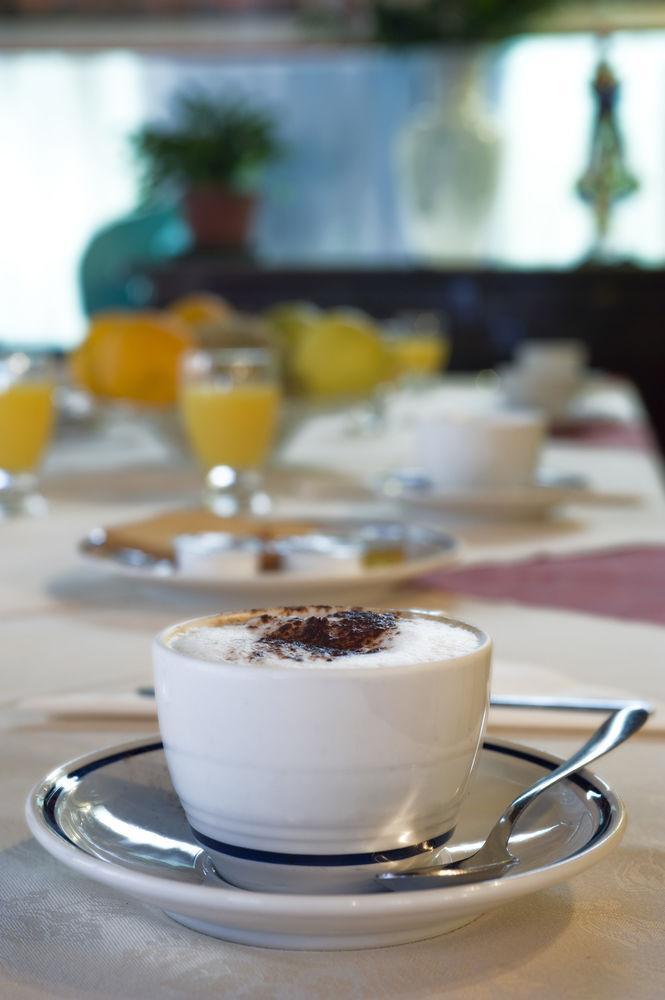 Nuova Hotel 3*