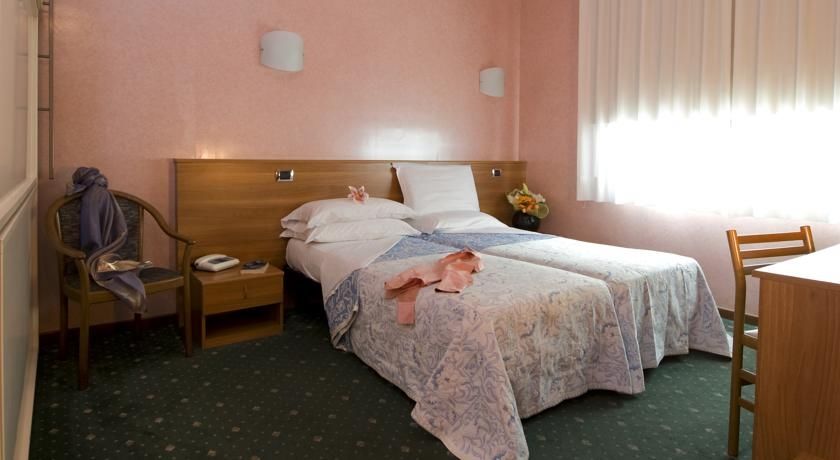Nuova Hotel 3*
